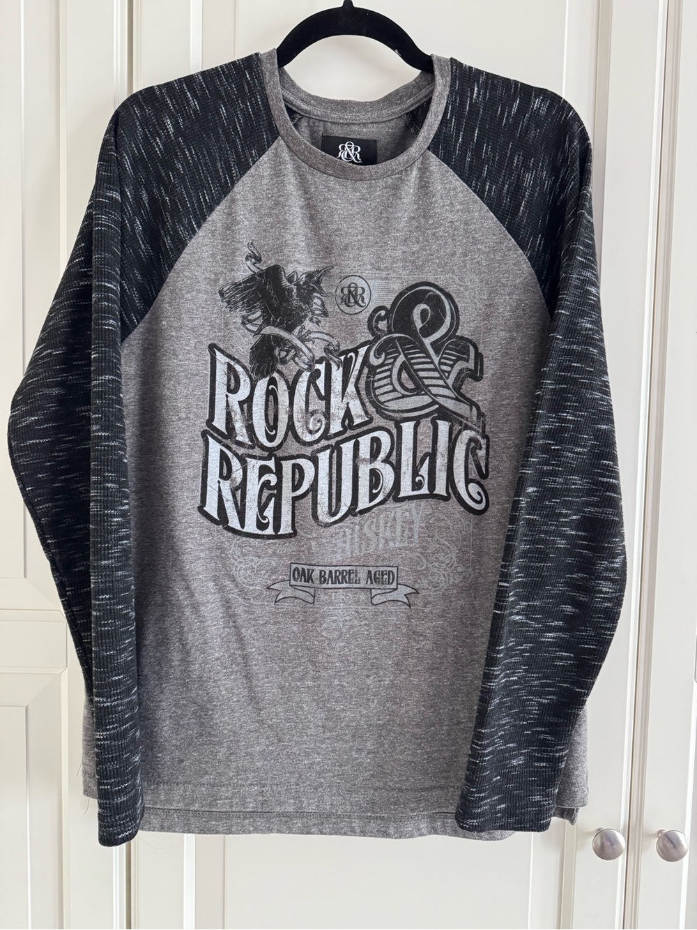 Rock & Republic Gray & Black Long Sleeve Raglan Tee